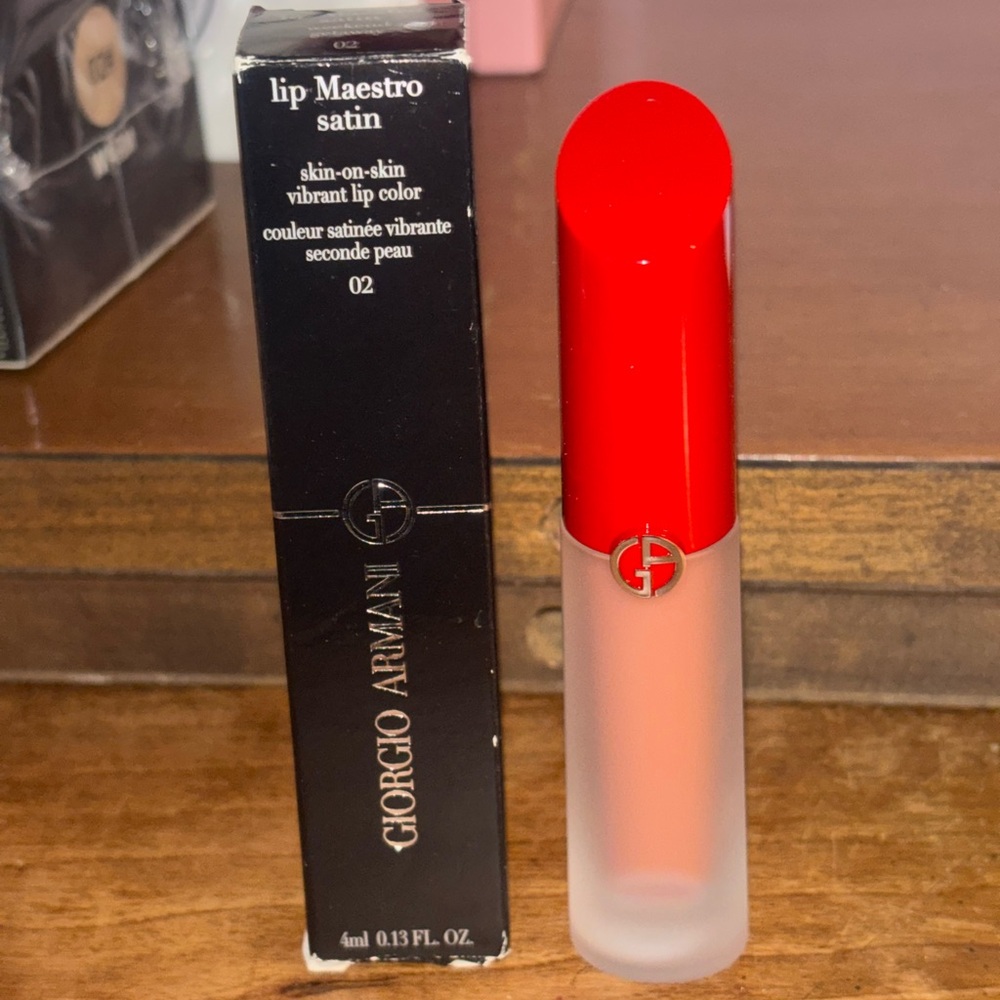 Giorgio Armani Lip Maestro Satin Lipstick - Picture 2 of 3